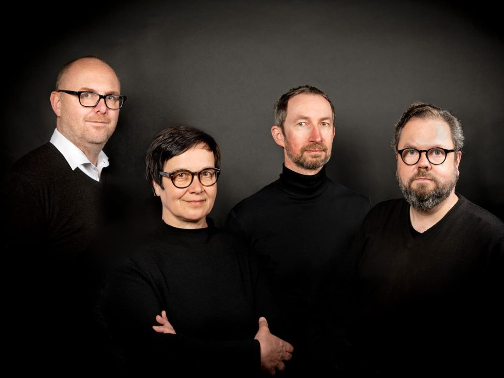 Die propeller Geschäftsführung (v.l.n.r.): 

Hans Eitz, Anne Morrison, Andreas Hofer und Ralf Schuh